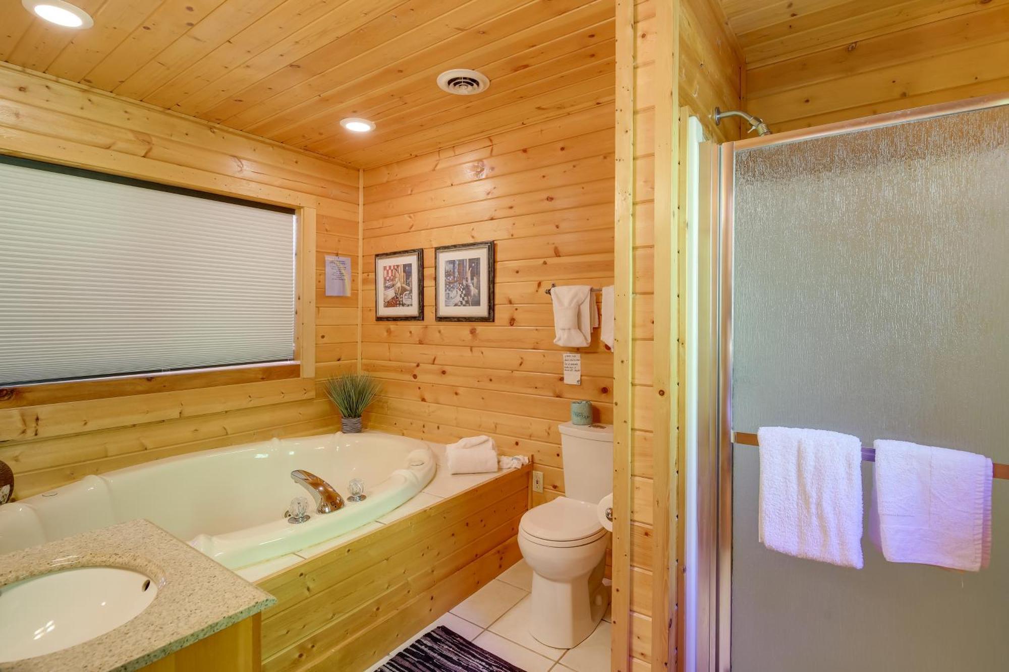 Secluded And Wooded Wears Valley Cabin With Fire Pit! Sevierville Dış mekan fotoğraf