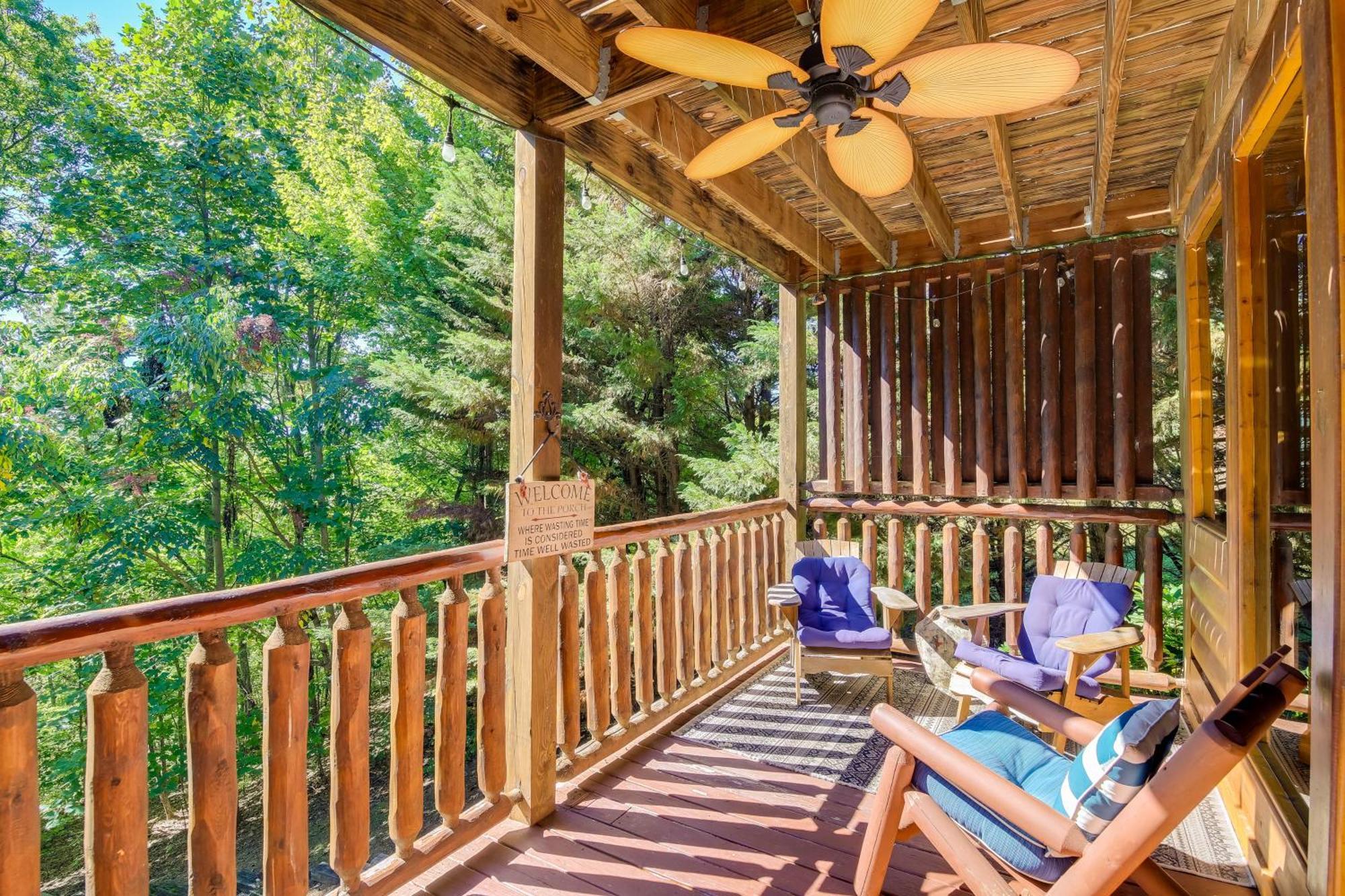 Secluded And Wooded Wears Valley Cabin With Fire Pit! Sevierville Dış mekan fotoğraf