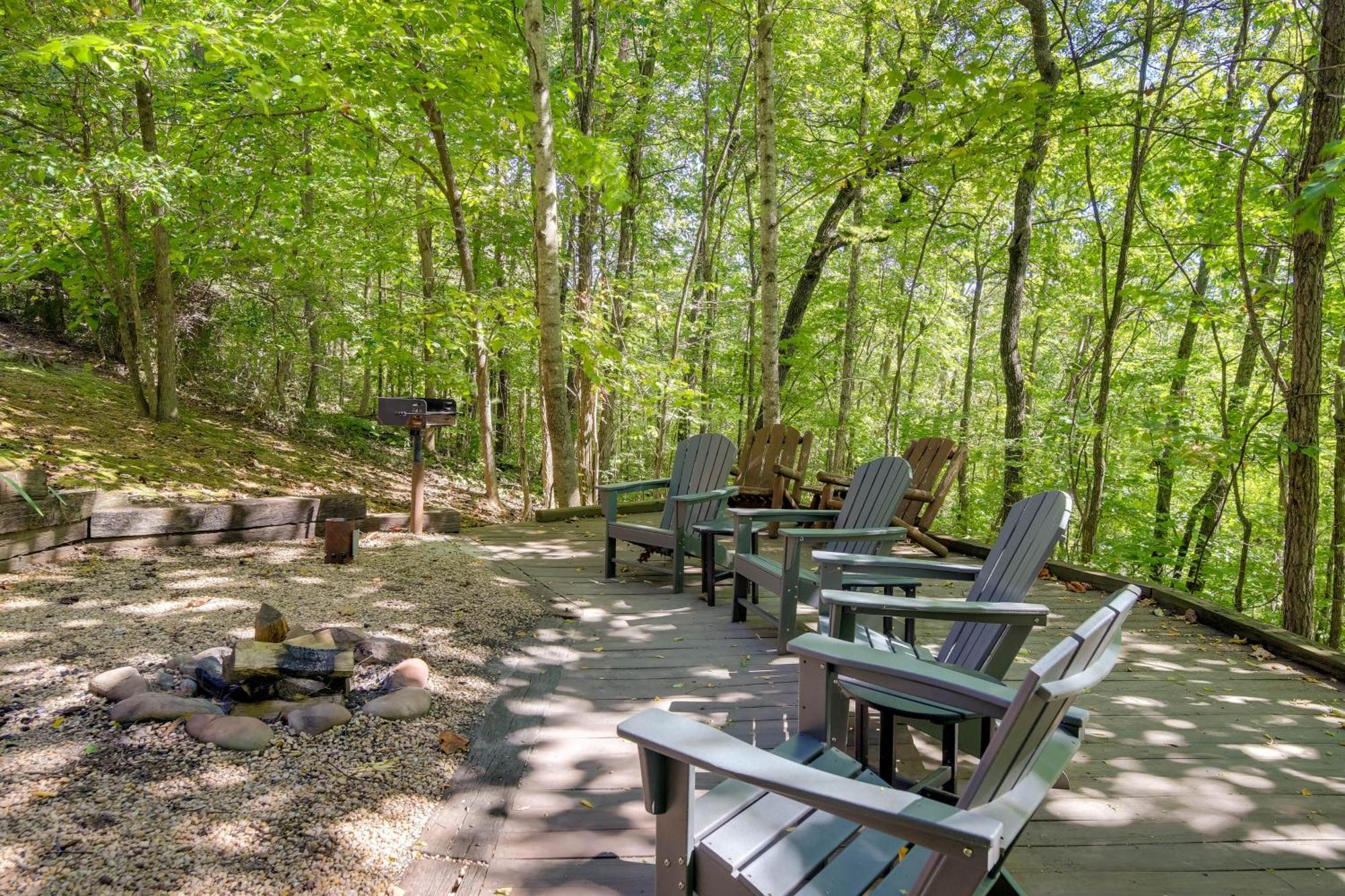Secluded And Wooded Wears Valley Cabin With Fire Pit! Sevierville Dış mekan fotoğraf