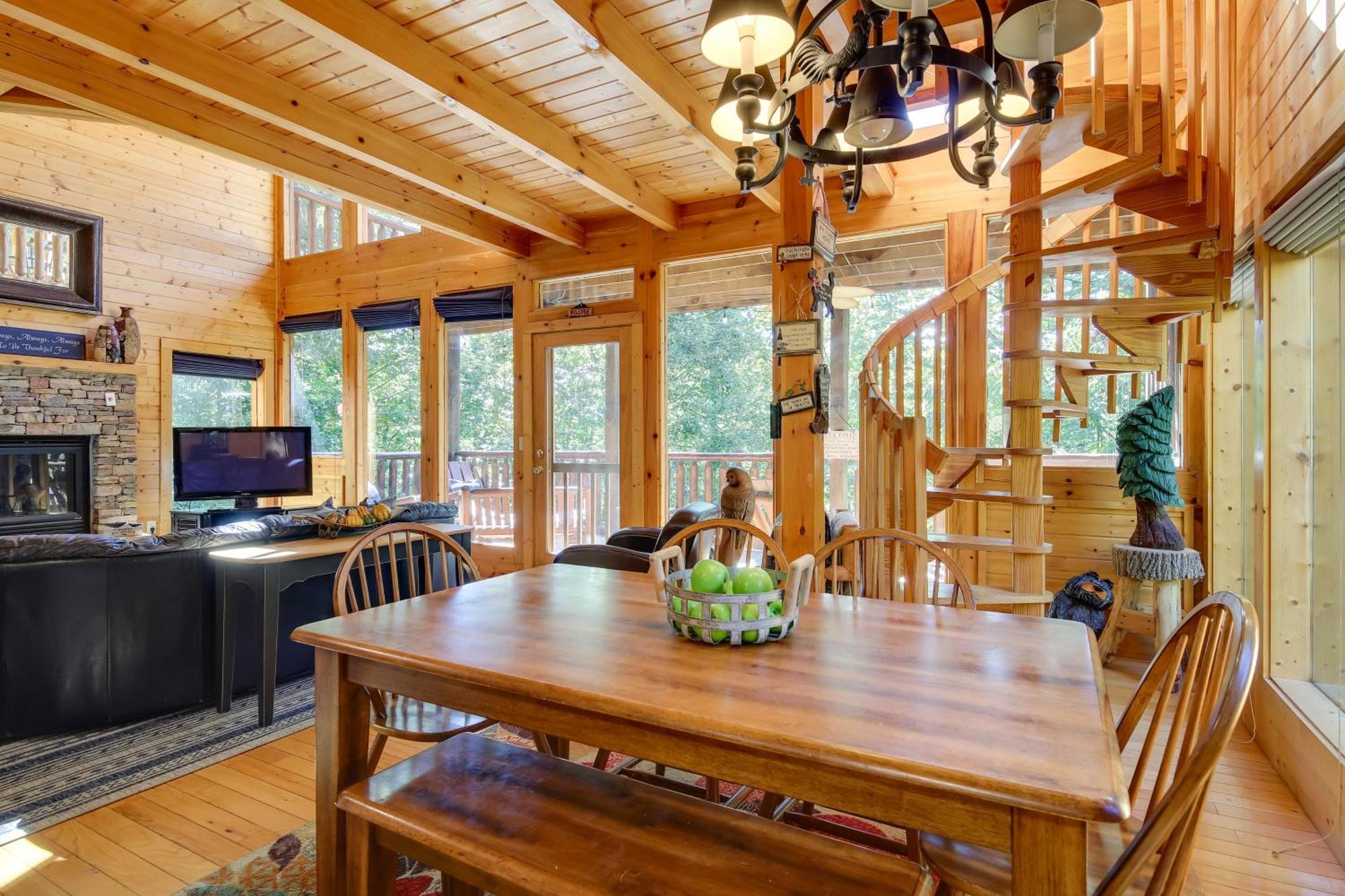 Secluded And Wooded Wears Valley Cabin With Fire Pit! Sevierville Dış mekan fotoğraf