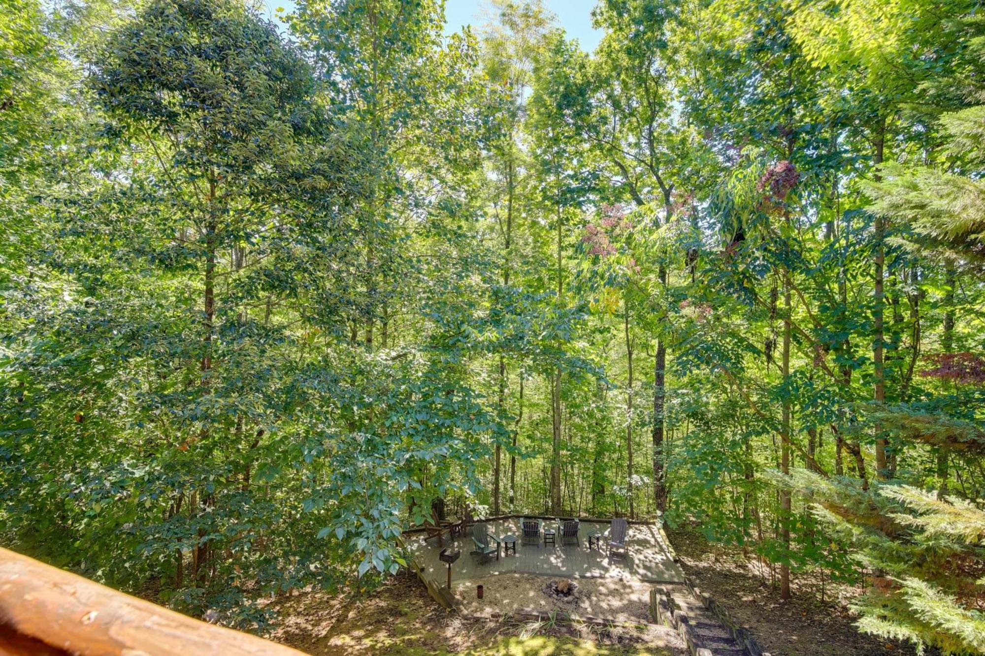 Secluded And Wooded Wears Valley Cabin With Fire Pit! Sevierville Dış mekan fotoğraf